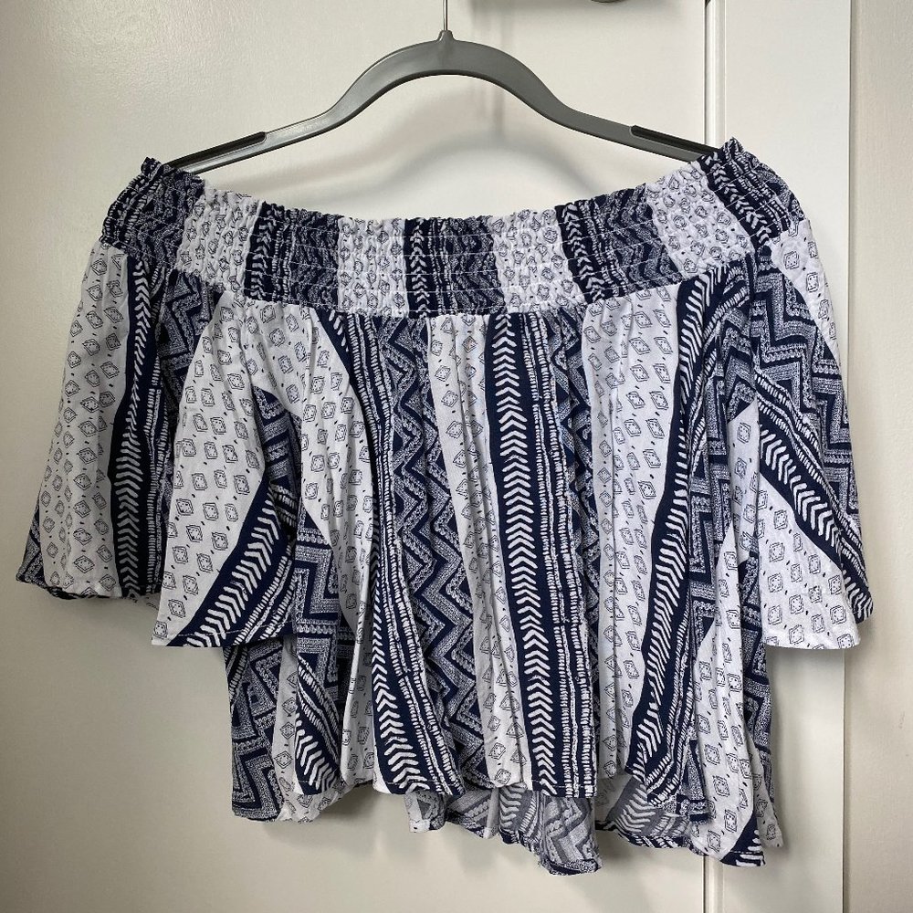 Ocean Drive Off The Shoulder Top Size M